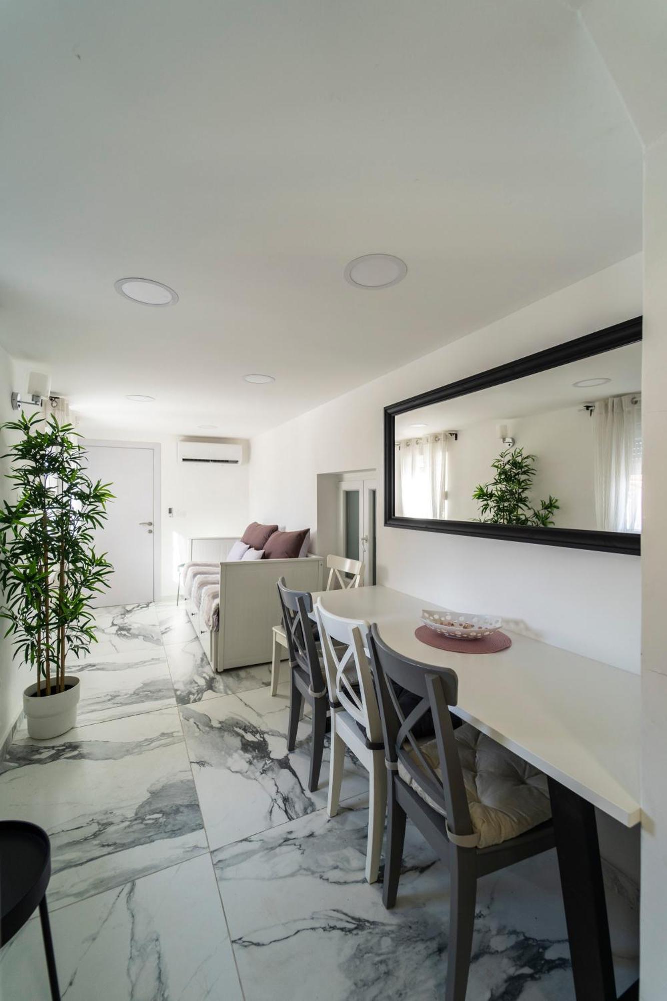 Blue Eden In Old Town Private Penthouse *